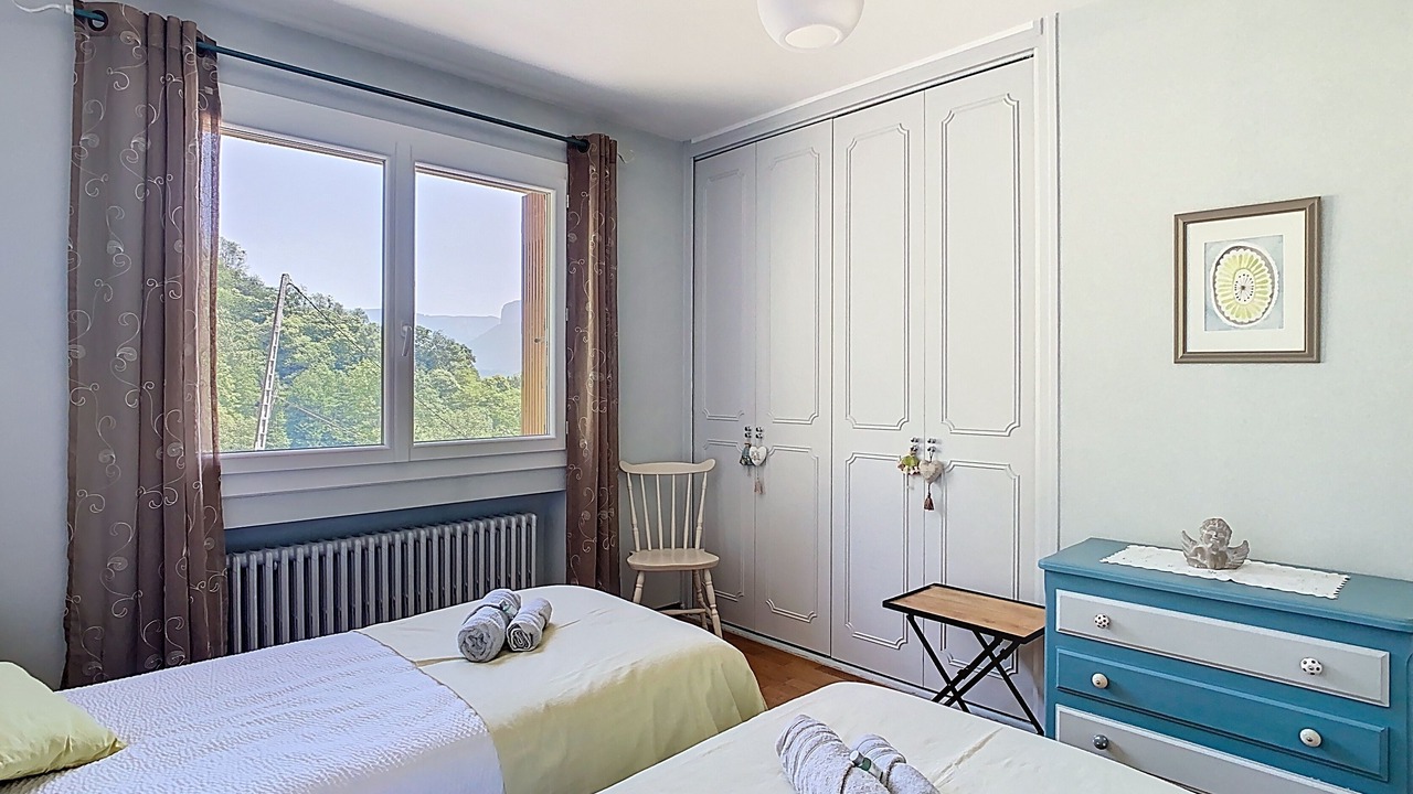 Photo of Bedroom in Saint-Laurent-du-Pont