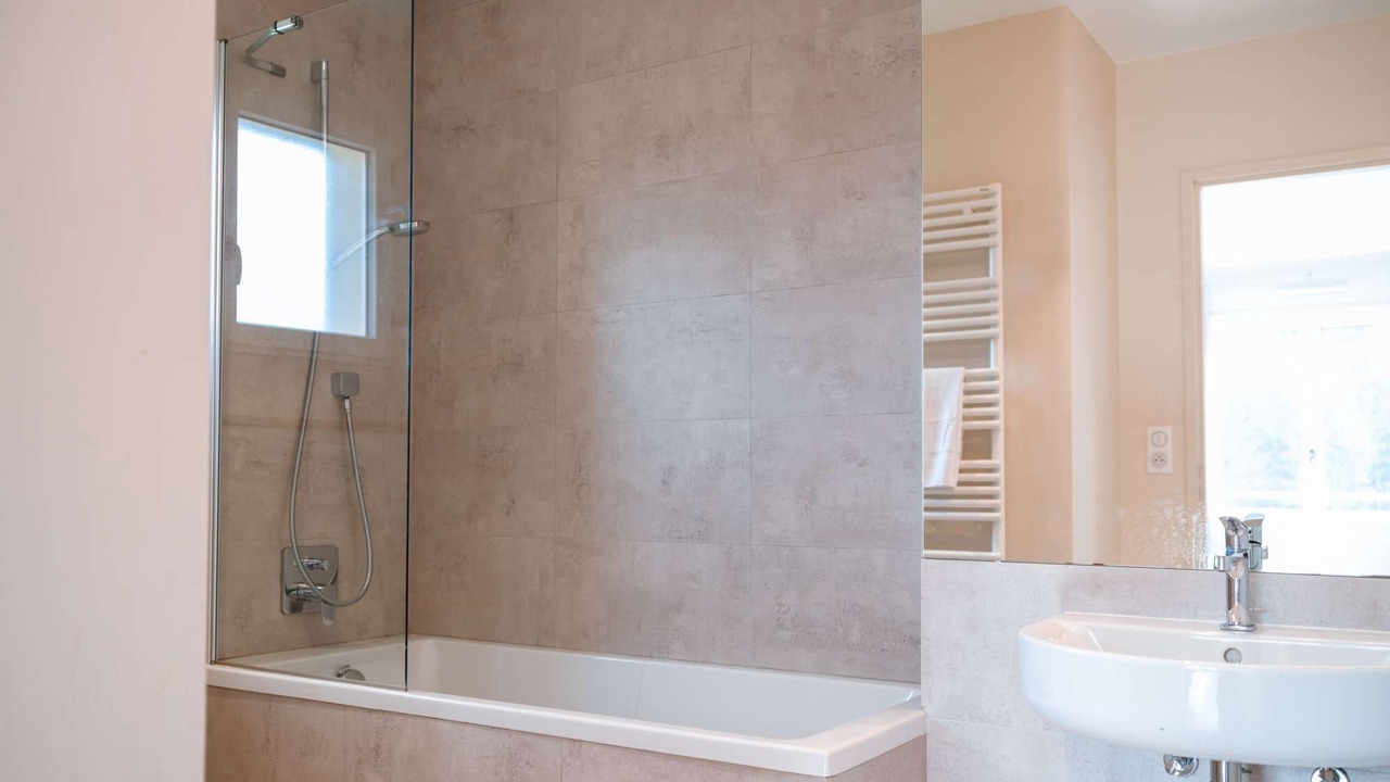 Photo of Bathroom in Castelnau-de-Montmiral