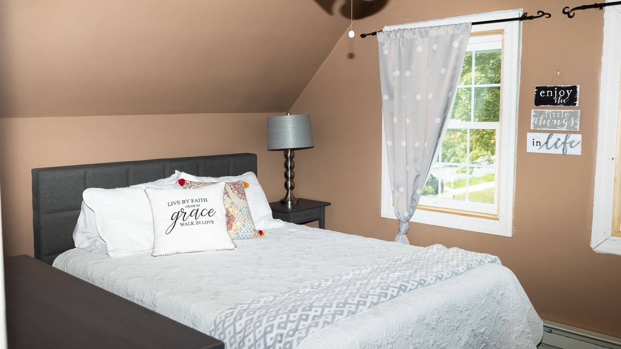 Photo of Bedroom in Brownstown