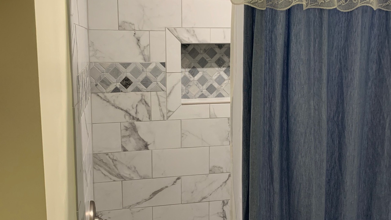 Photo of Bathroom in Folly Field