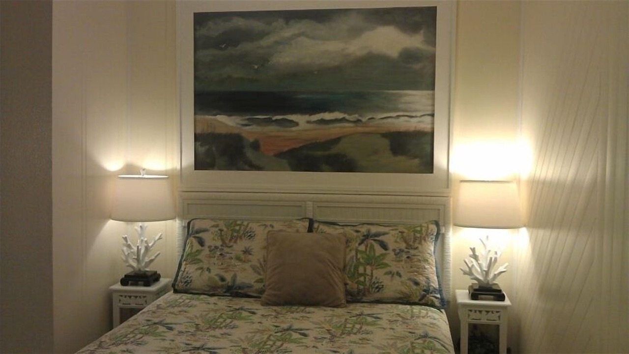 Photo of Bedroom in Folly Field