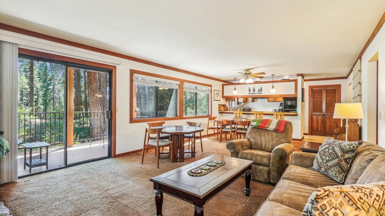 Photo of Livingroom in Lake Forest