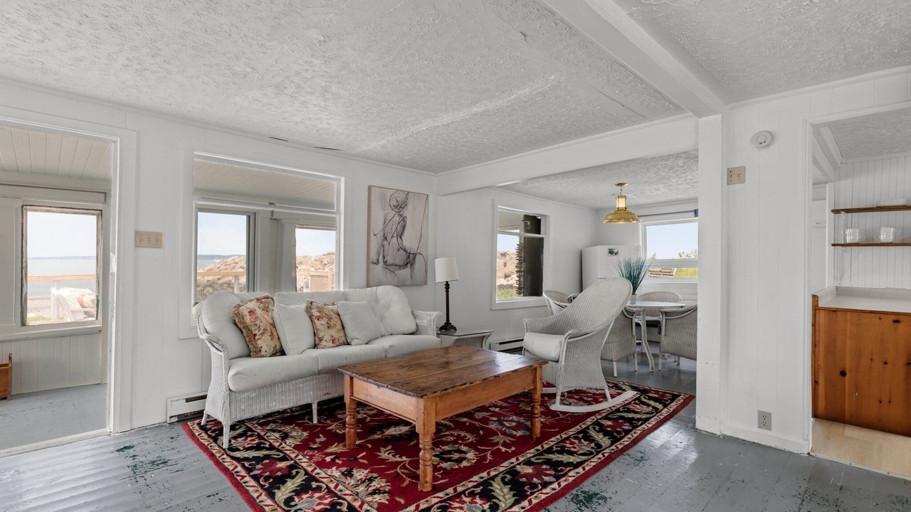 Photo of Livingroom in Harbourville