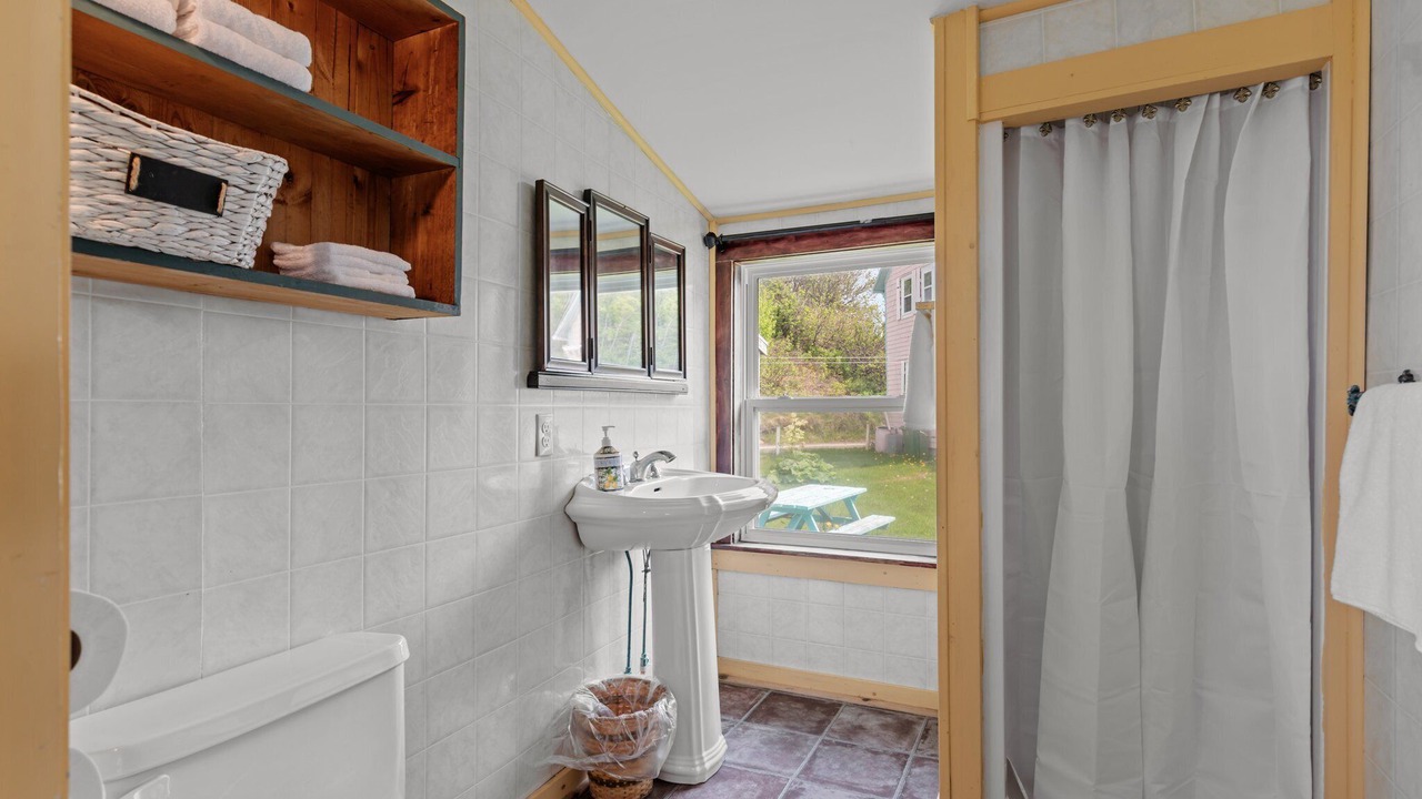 Photo of Bathroom in Harbourville