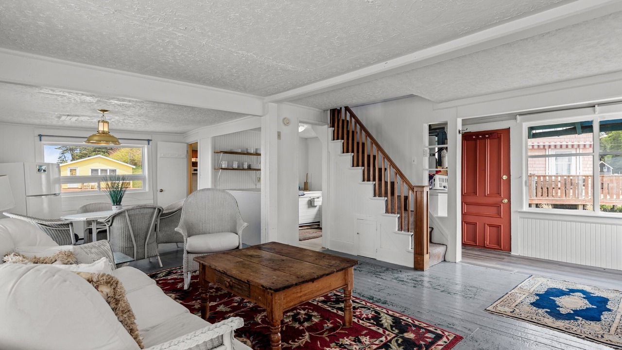 Photo of Livingroom in Harbourville