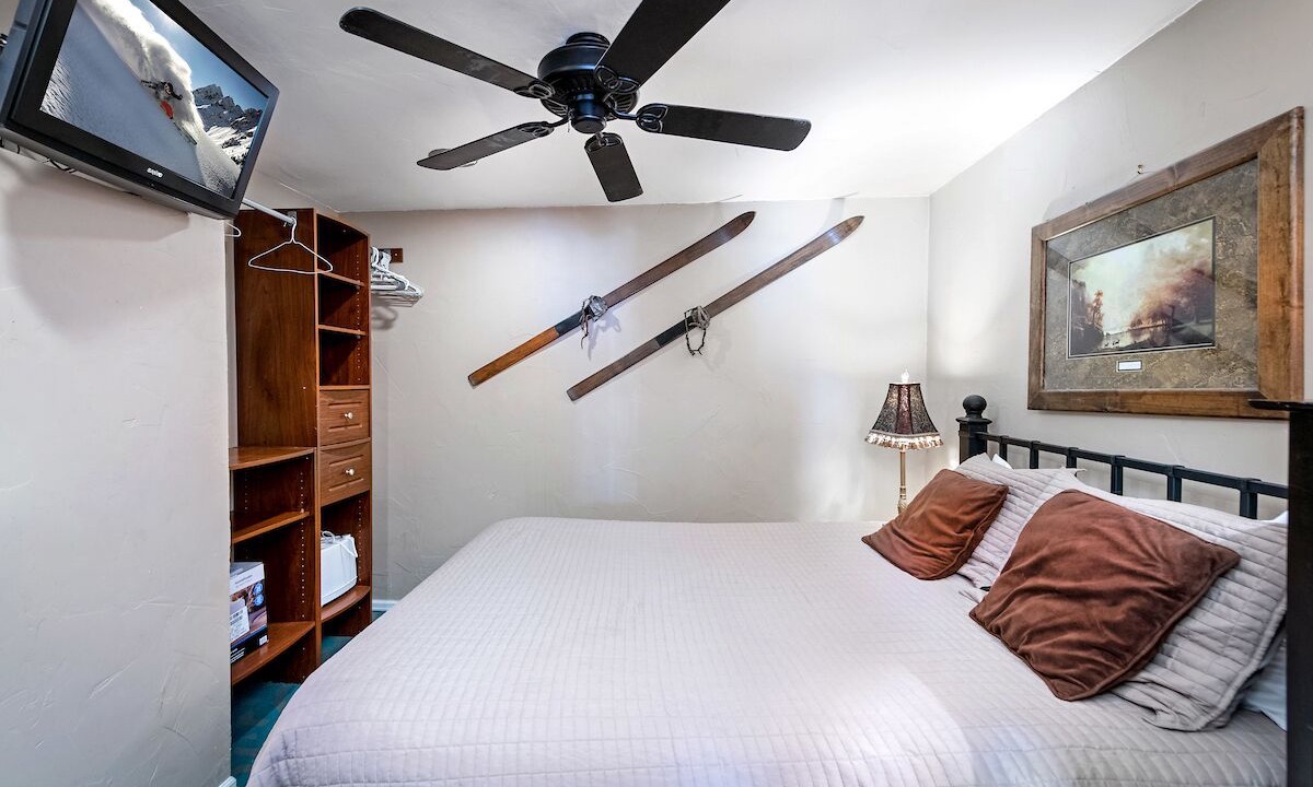 Photo of Bedroom in Historic District