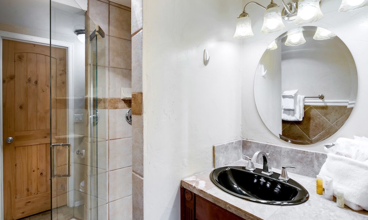 Photo of Bathroom in Historic District
