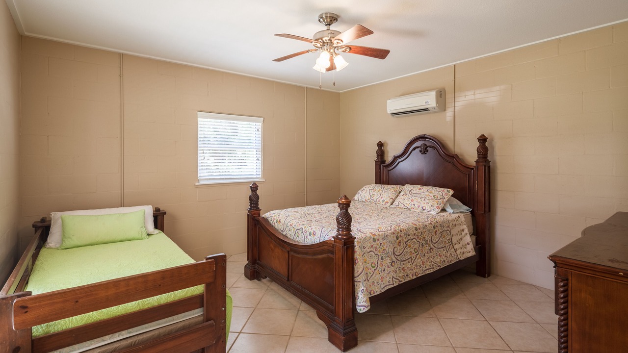 Photo of Bedroom in Putnam Hall