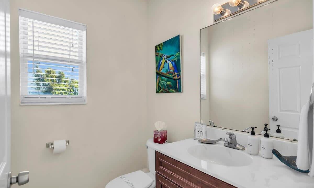 Photo of Bathroom in Marathon