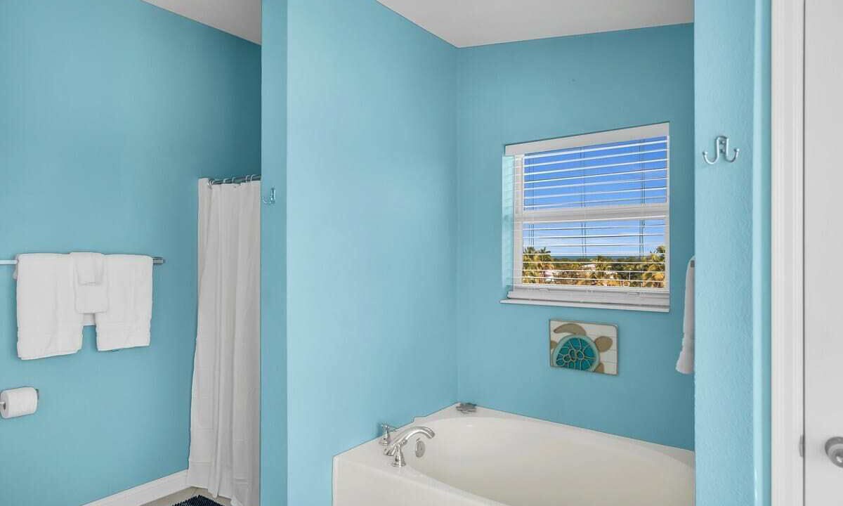Photo of Bathroom in Marathon
