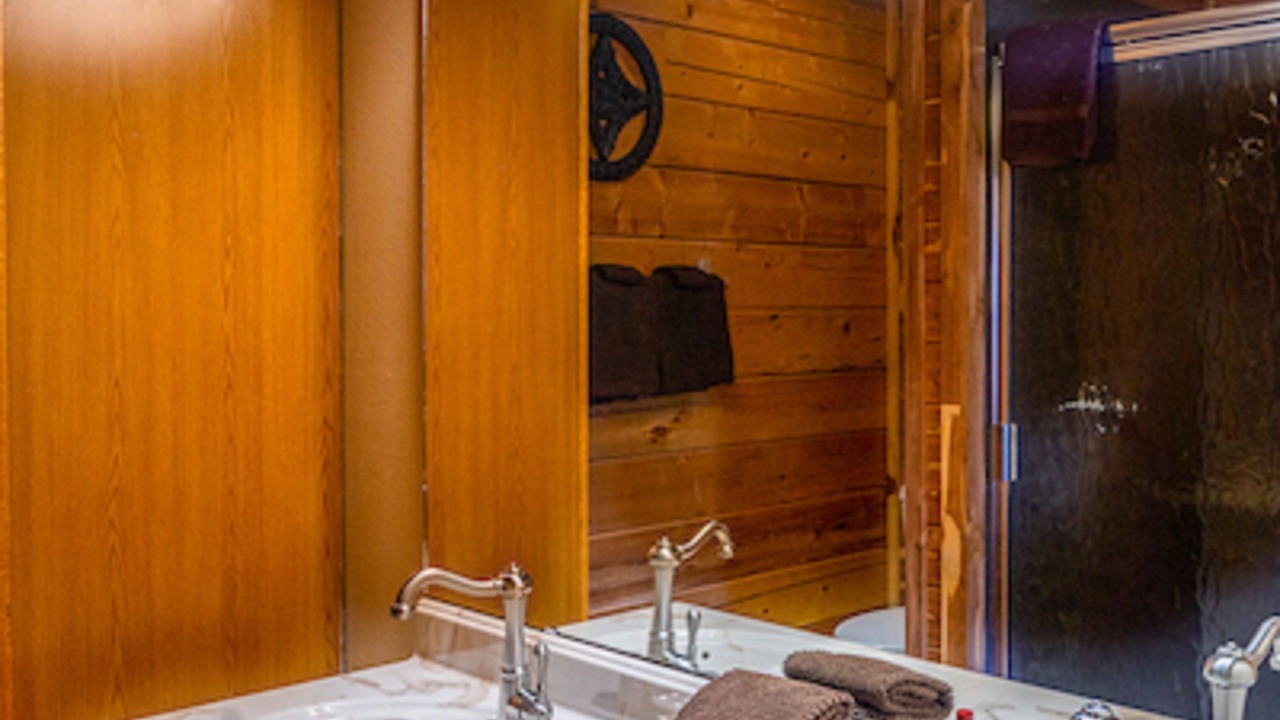 Photo of Bathroom in Eureka Springs