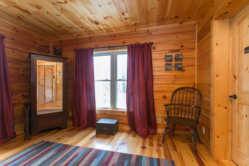 Photo of Bedroom in Black Mountain