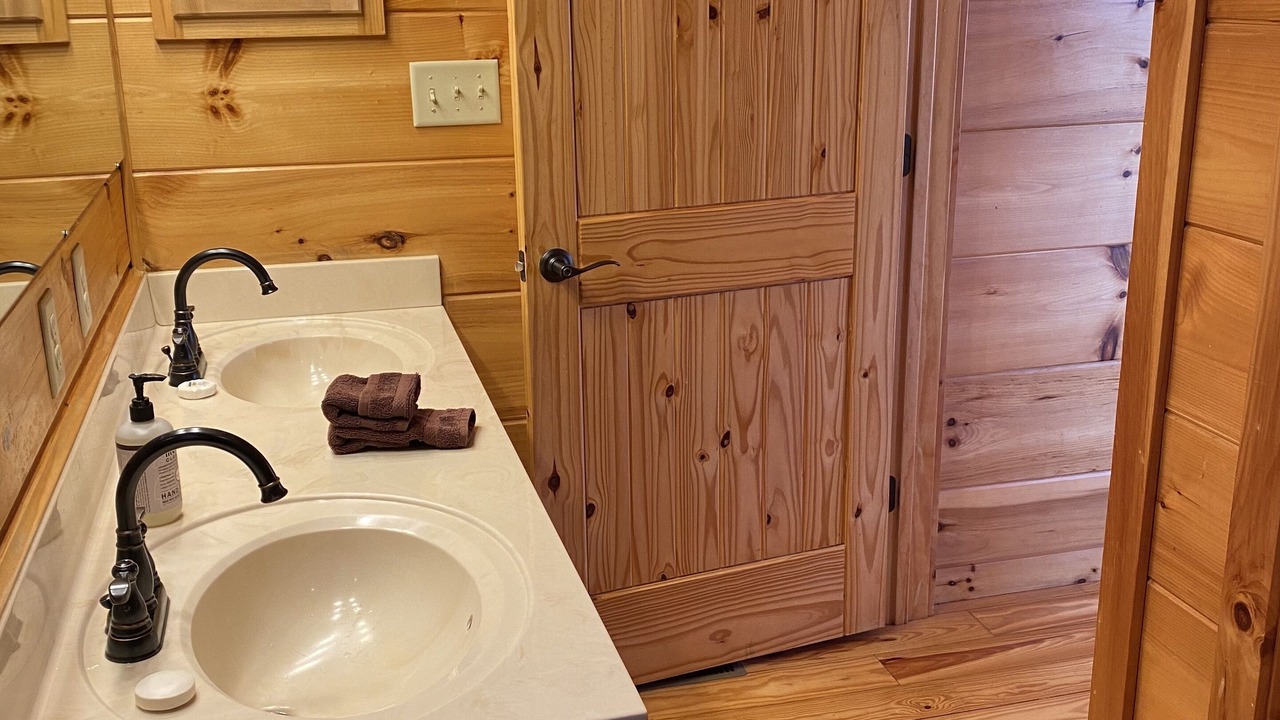 Photo of Bathroom in Black Mountain