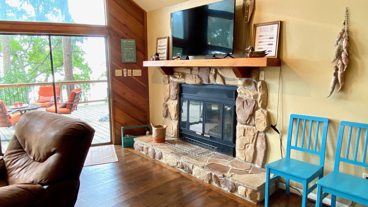Photo of Livingroom in Pointblank