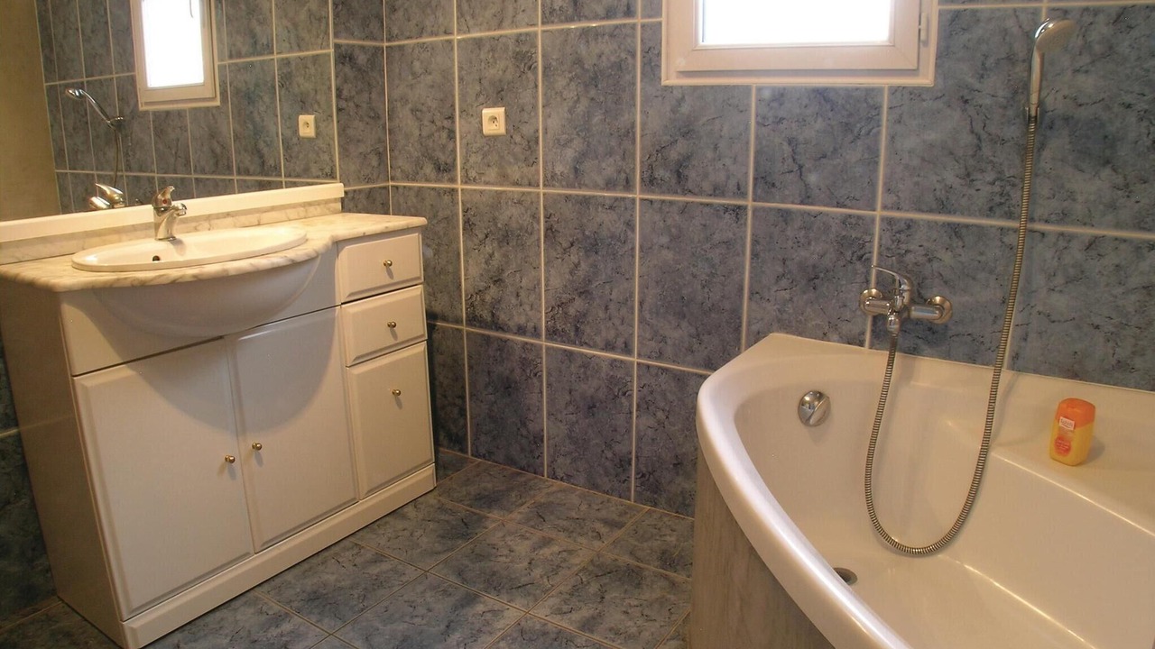 Photo of Bathroom in Saint-Maixent-sur-Vie
