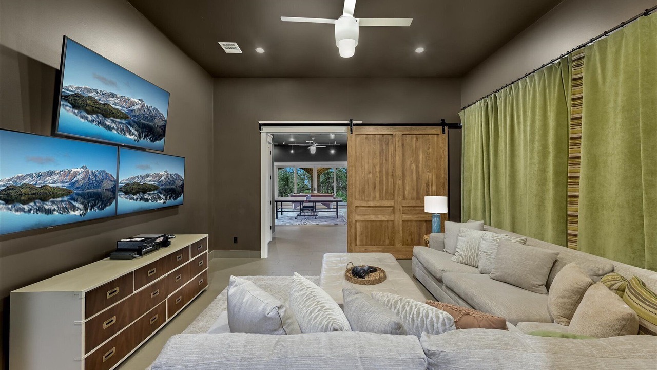 Photo of Bedroom in Lost Creek