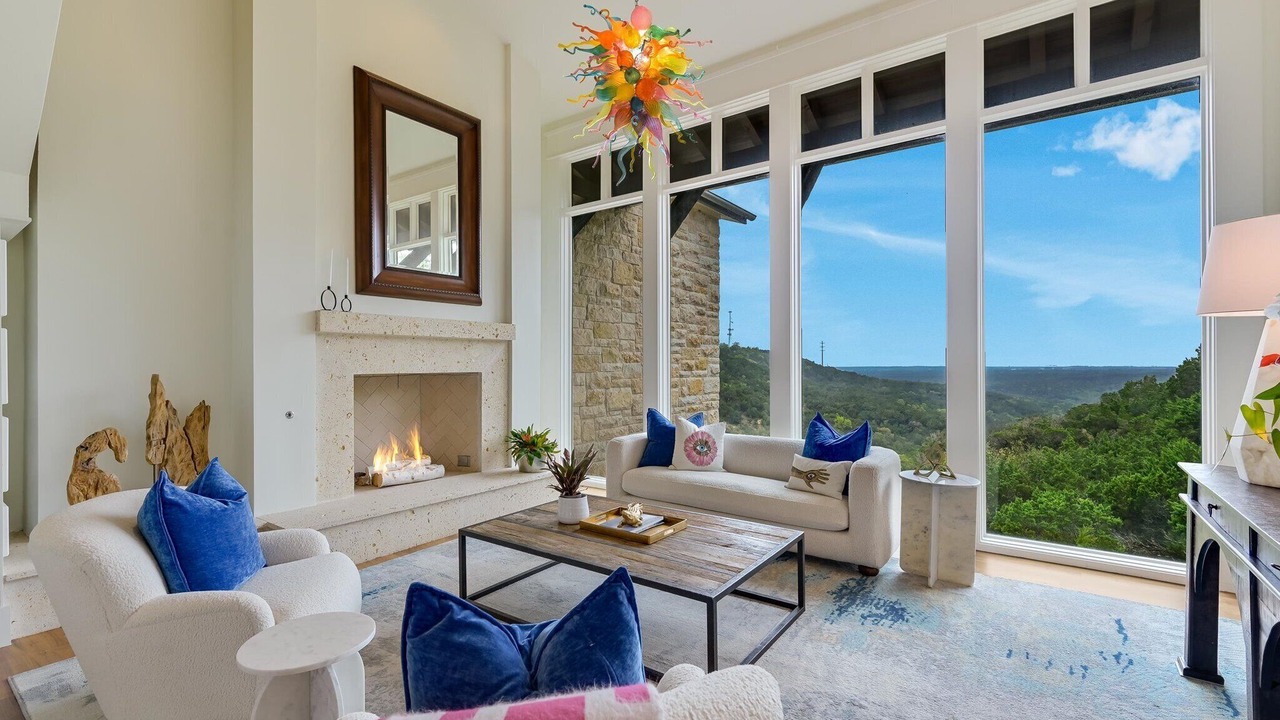Photo of Livingroom in Lost Creek
