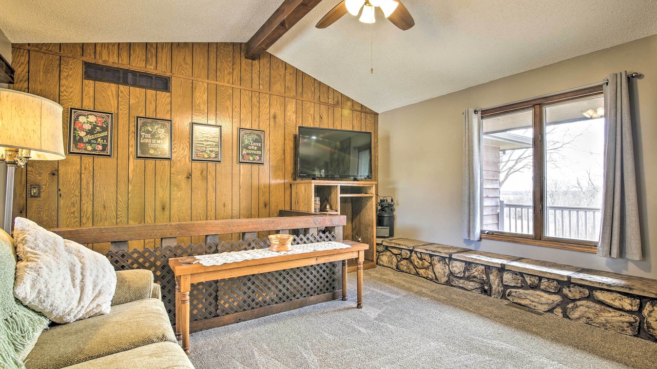 Photo of Livingroom in Milford