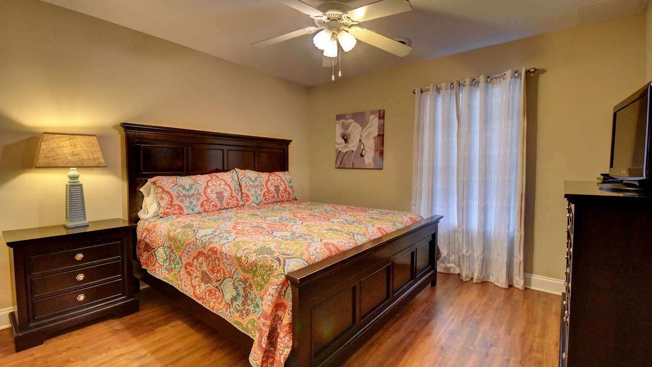 Photo of Bedroom in Crescent Beach