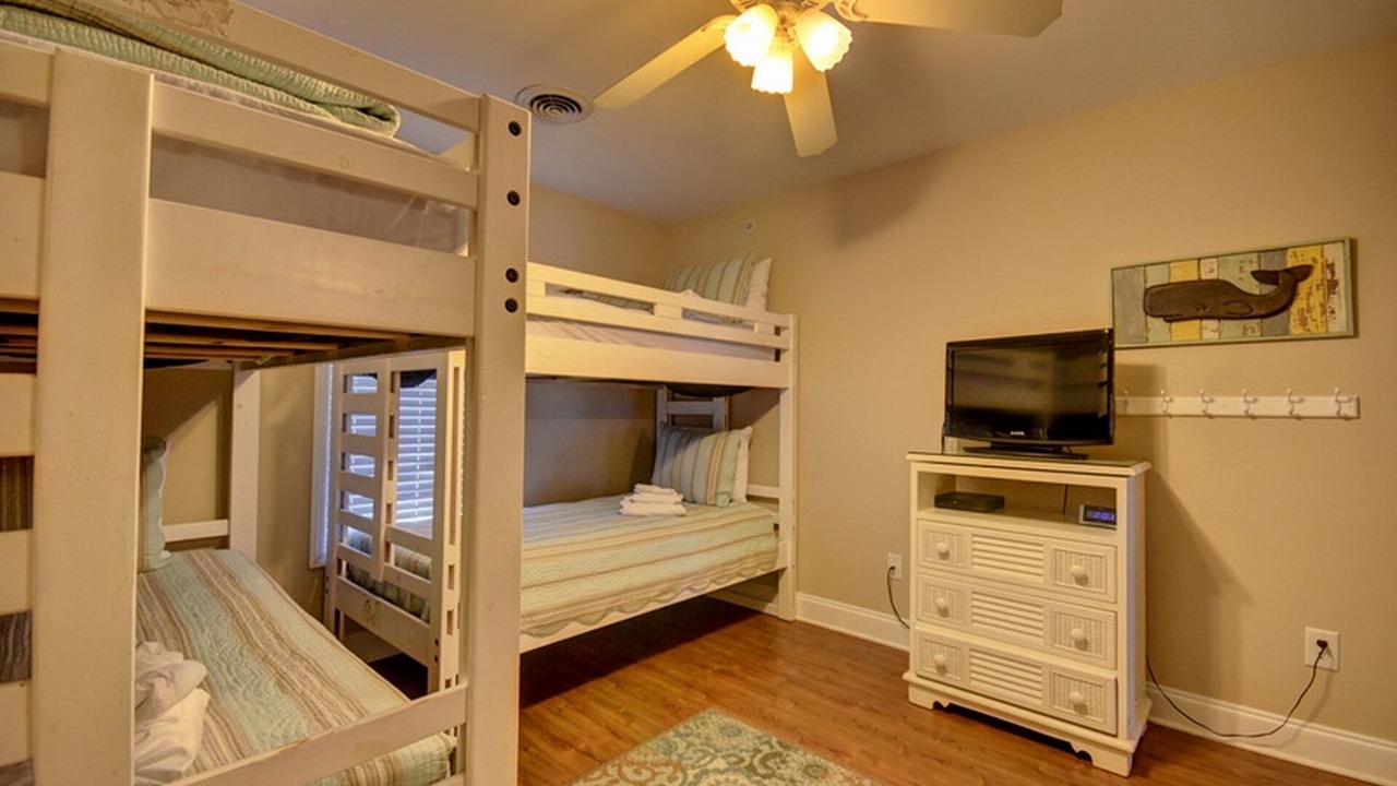 Photo of Bedroom in Crescent Beach