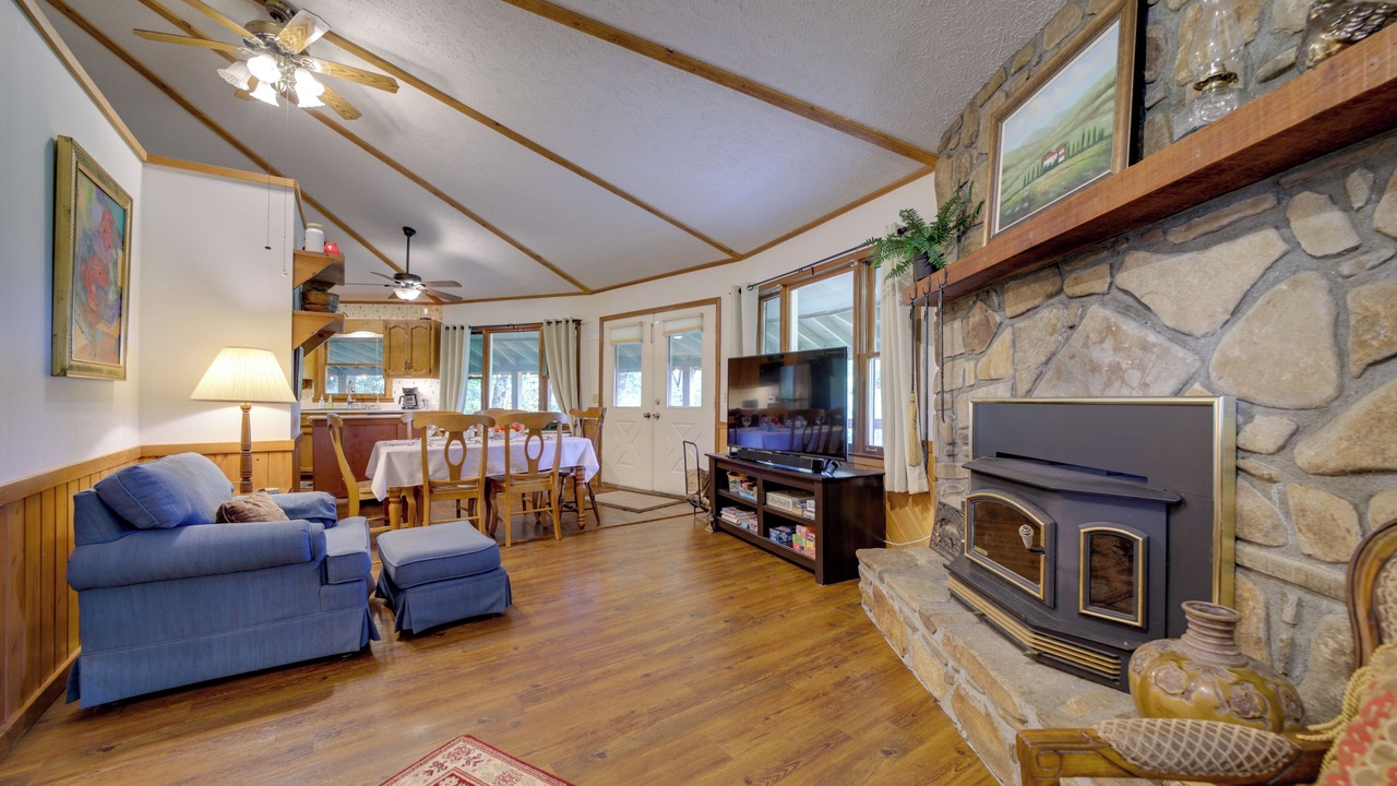 Photo of Livingroom in Sky Valley