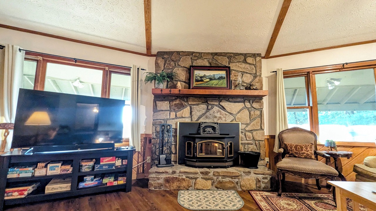 Photo of Bedroom in Sky Valley