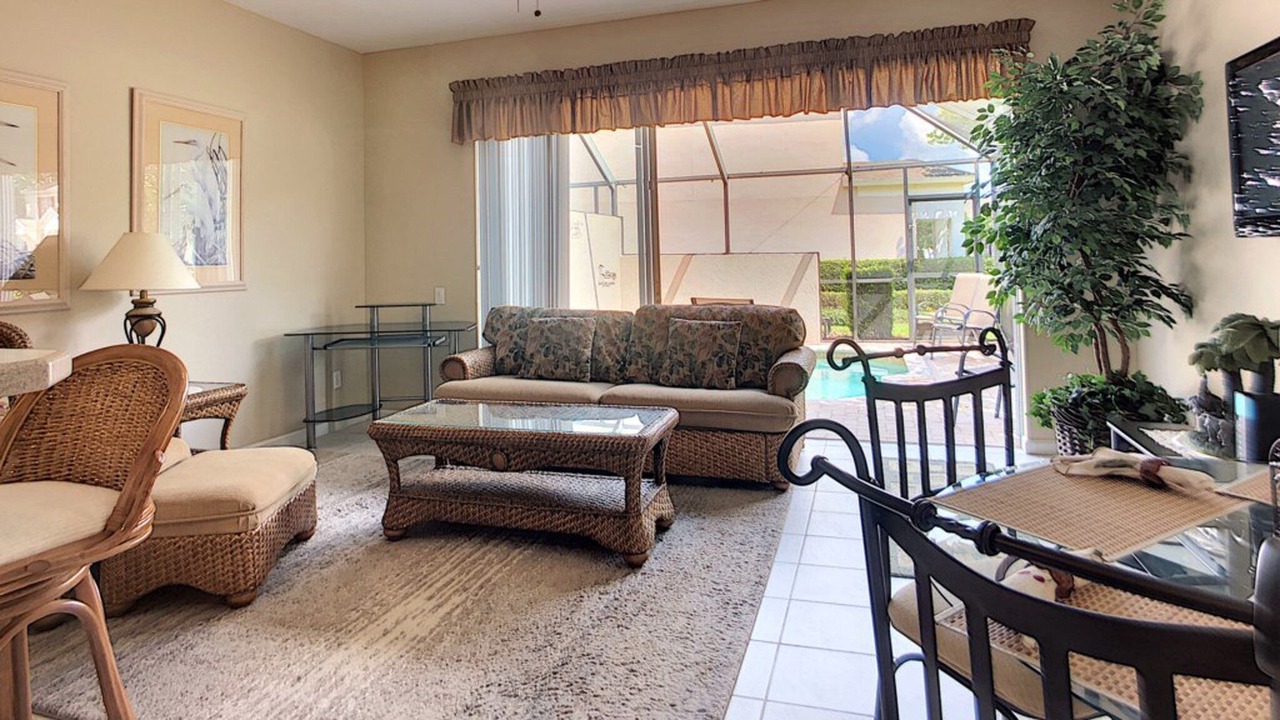 Photo of Livingroom in Windsor Palms