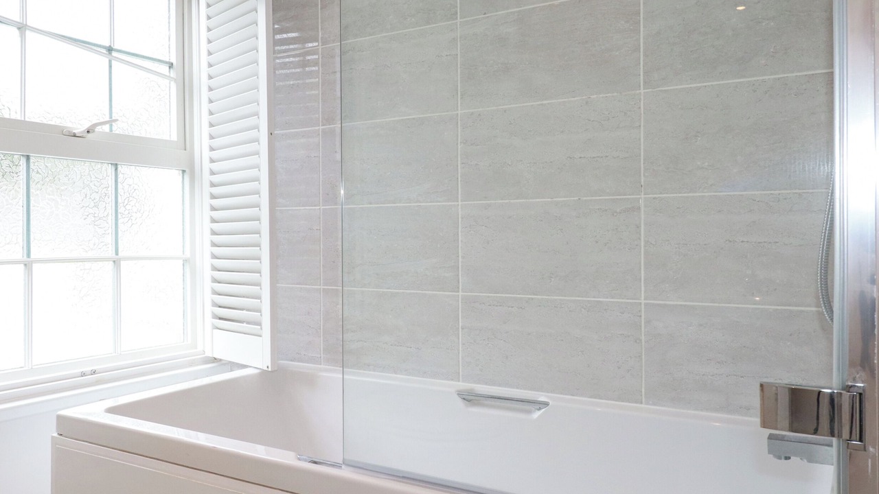 Photo of Bathroom in Crantock