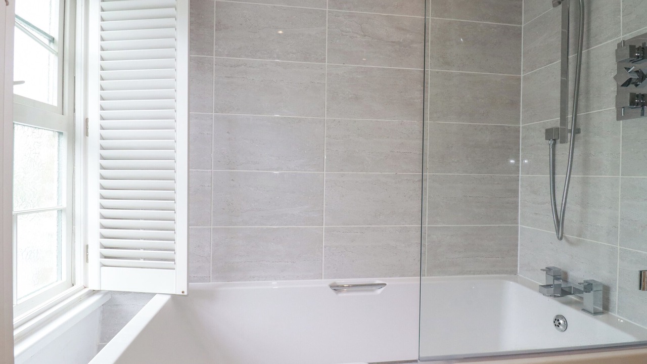 Photo of Bathroom in Crantock