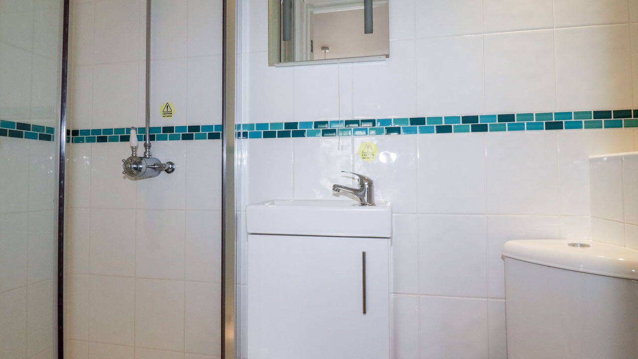 Photo of Bathroom in Crantock