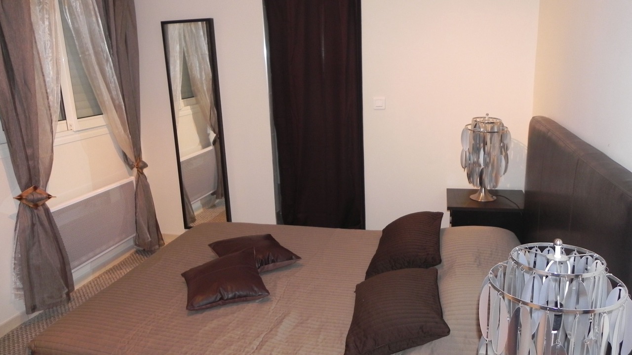 Photo of Bedroom in Gairaut