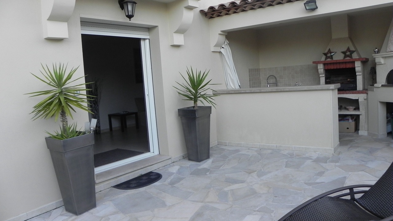 Photo of Patio Balcony in Gairaut