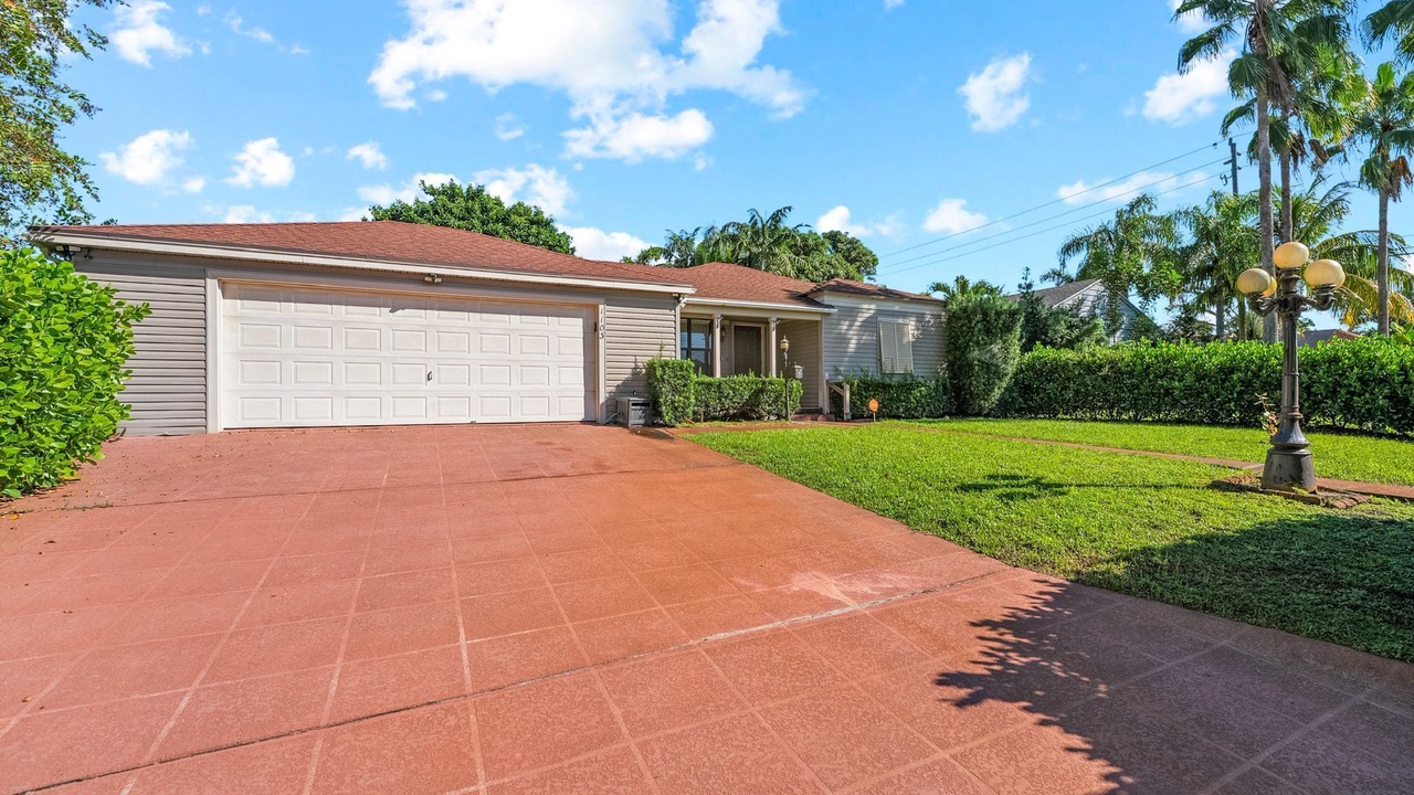 Photo of Outdoor in West Palm Beach