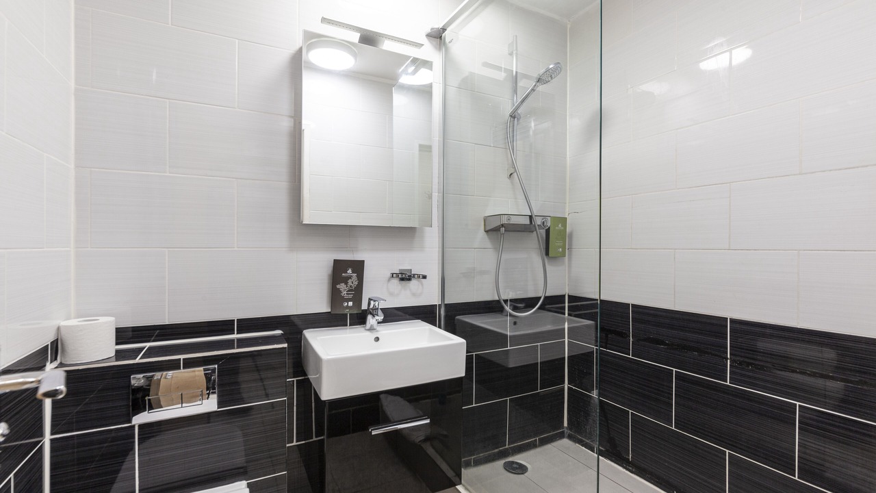 Photo of Bathroom in Finsbury Park