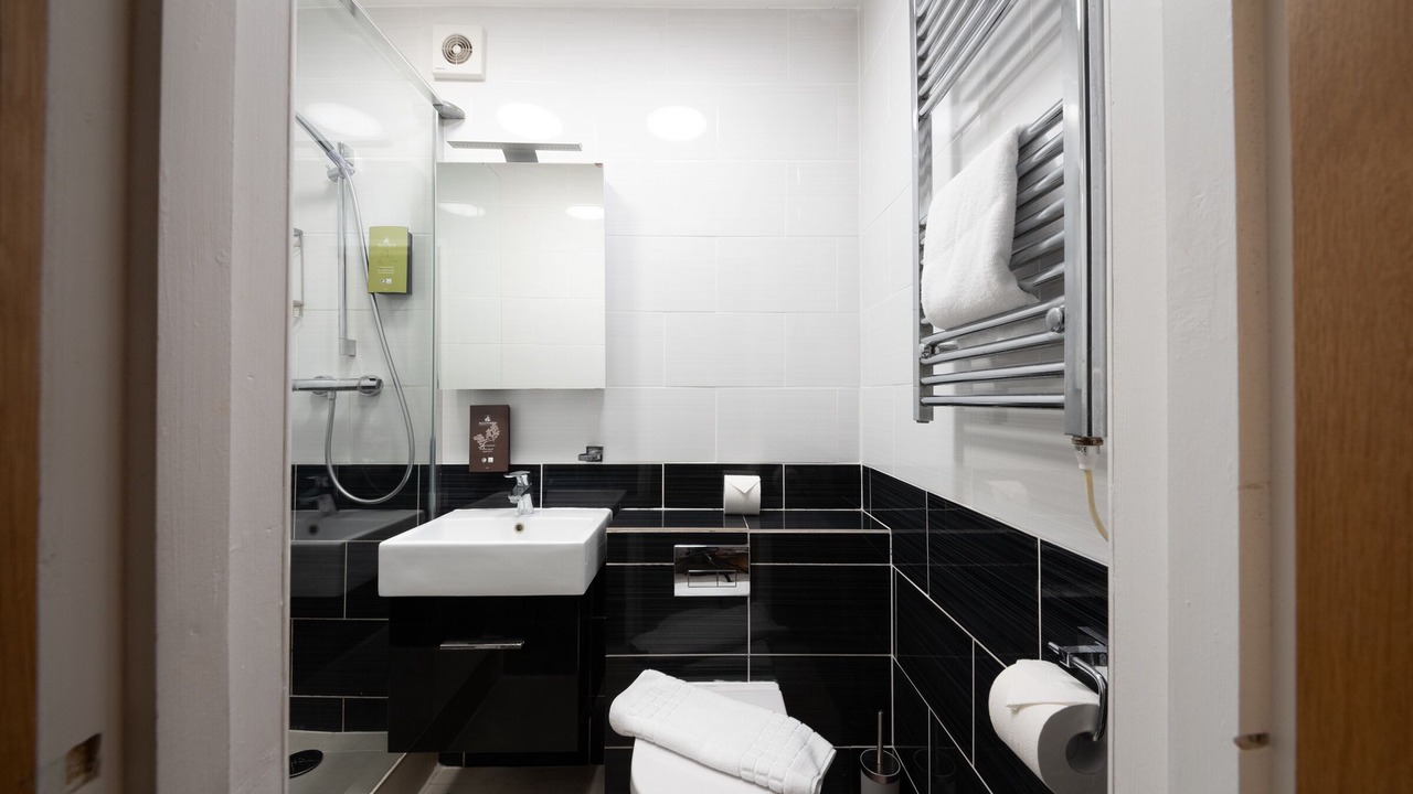 Photo of Bathroom in Finsbury Park