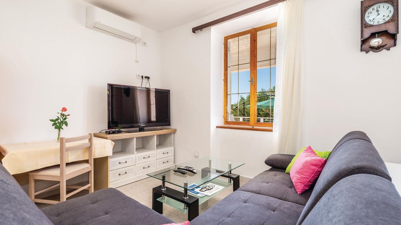 Photo of Bedroom in Barbat na Rabu
