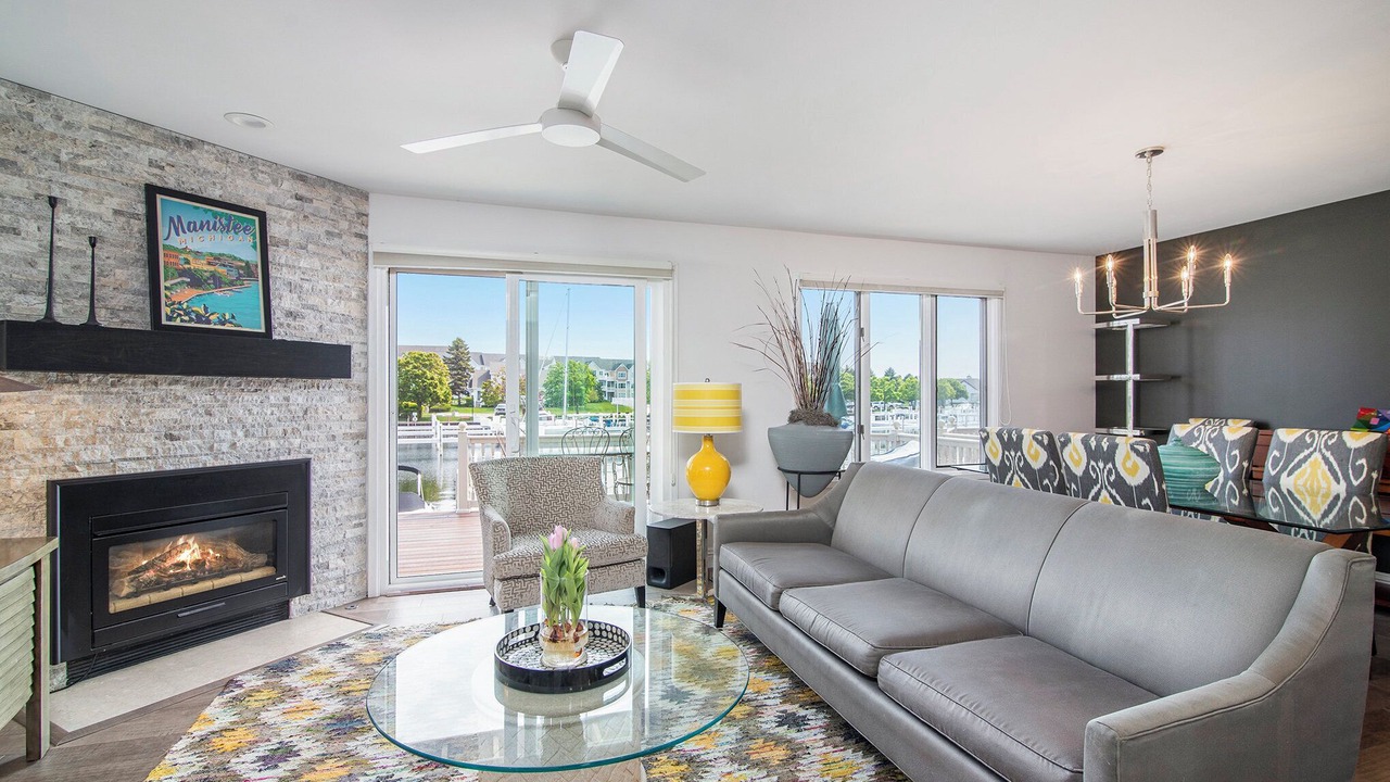 Photo of Livingroom in Manistee