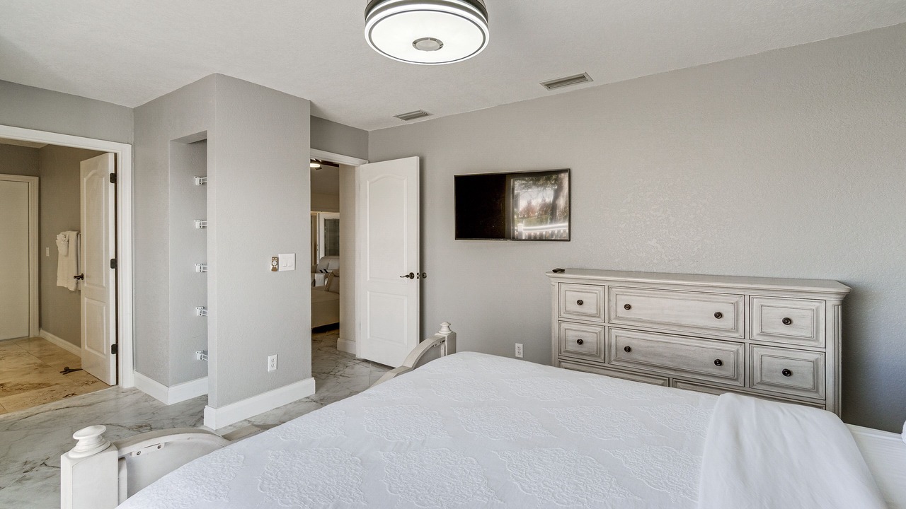 Photo of Bedroom in Gulf Cove