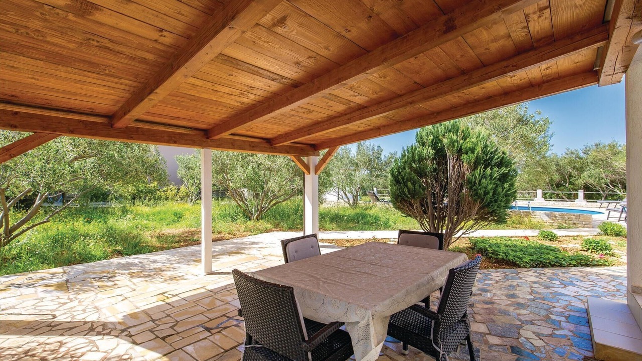 Photo of Patio Balcony in Barbat na Rabu