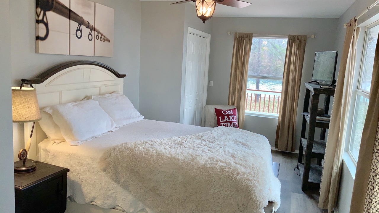 Photo of Bedroom in Dogwood