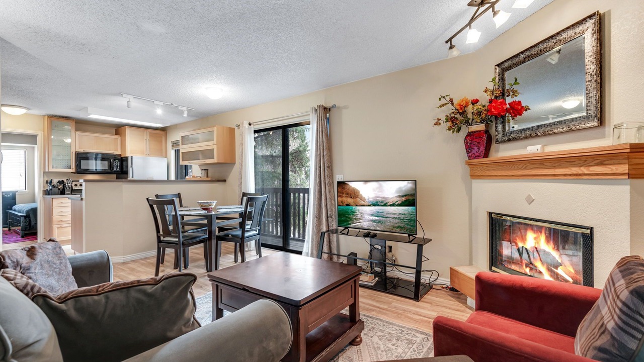 Photo of Livingroom in Englewood