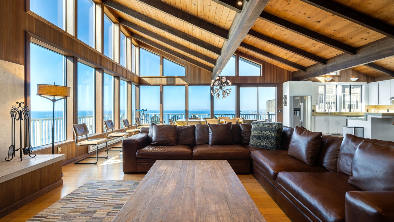 Photo of Livingroom in Dillon Beach