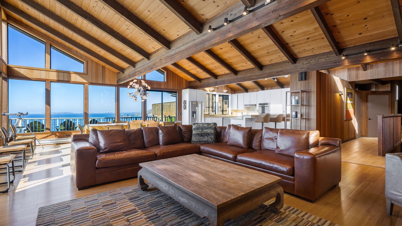 Photo of Livingroom in Dillon Beach