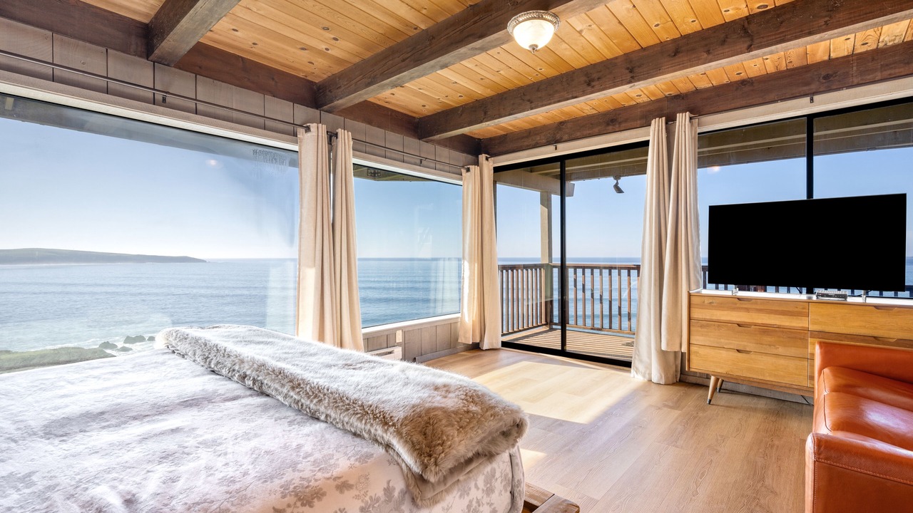 Photo of Bedroom in Dillon Beach