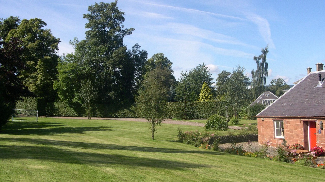 Photo of Others in Melrose