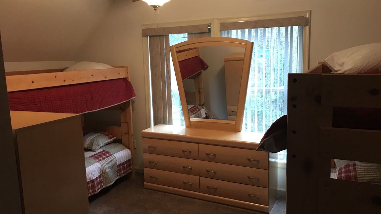 Photo of Others in Lake Ariel