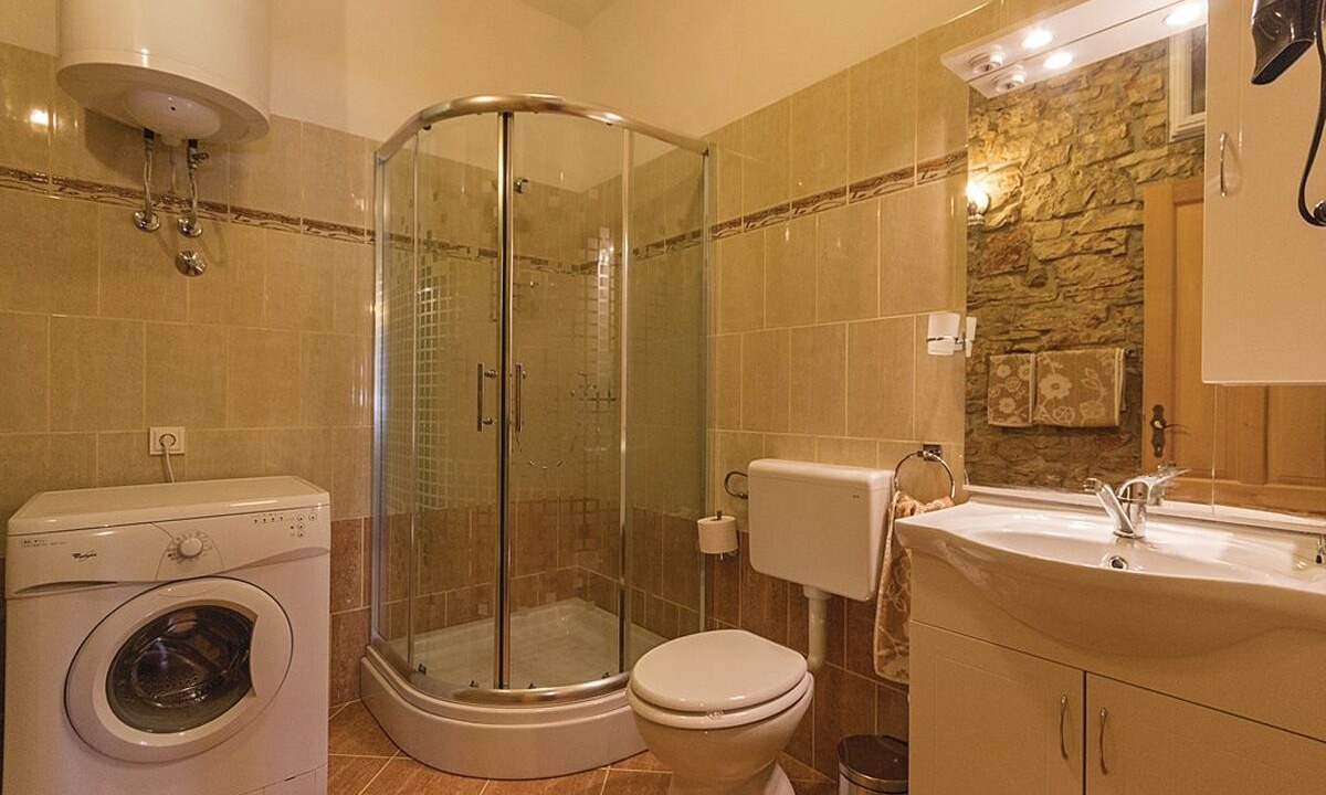 Photo of Bathroom in Gajana