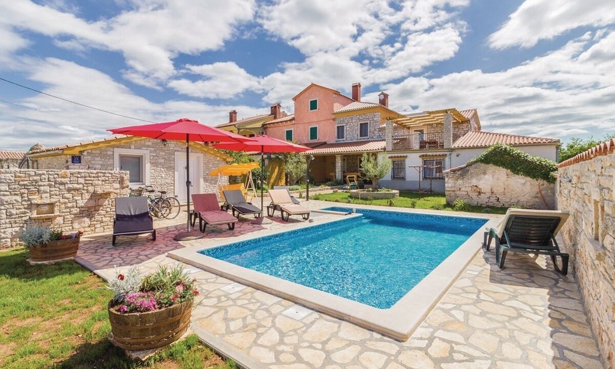 Photo of Outdoor in Gajana