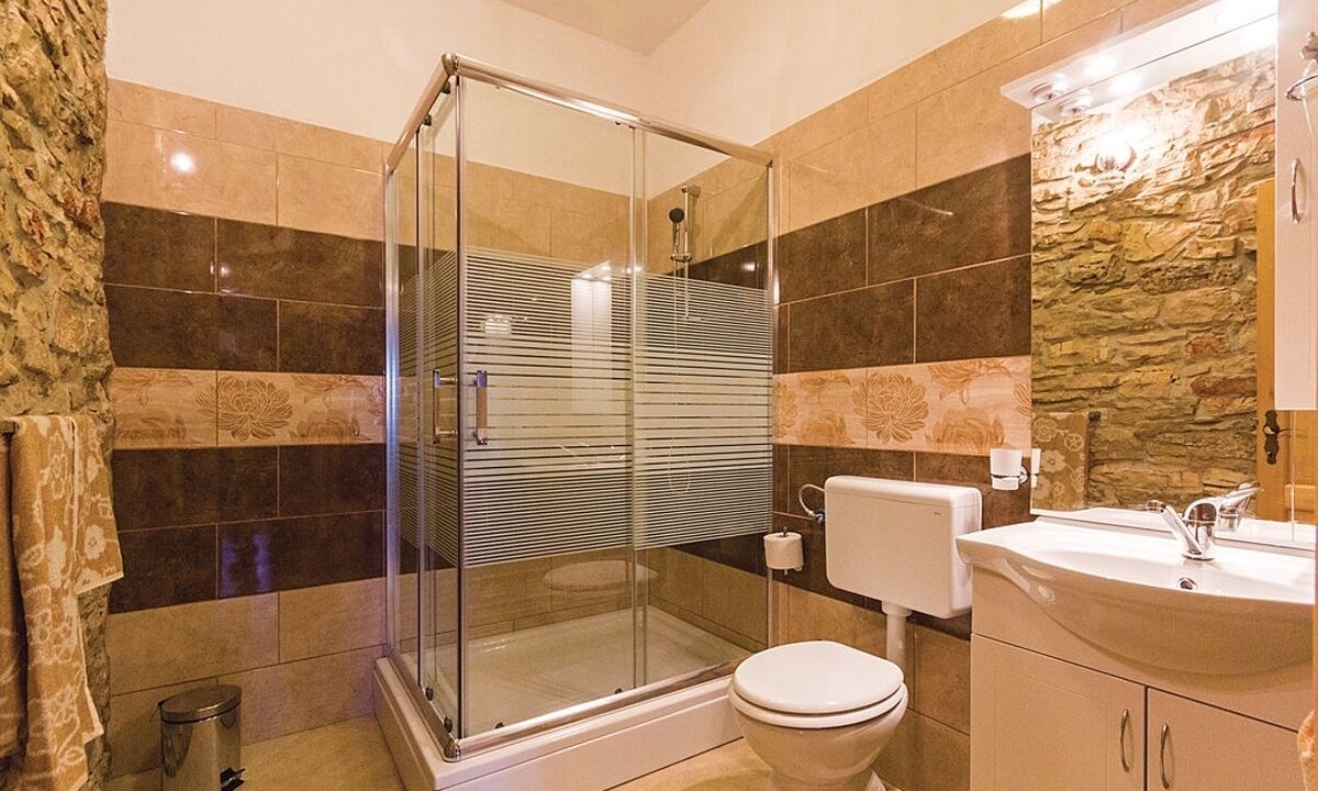 Photo of Bathroom in Gajana