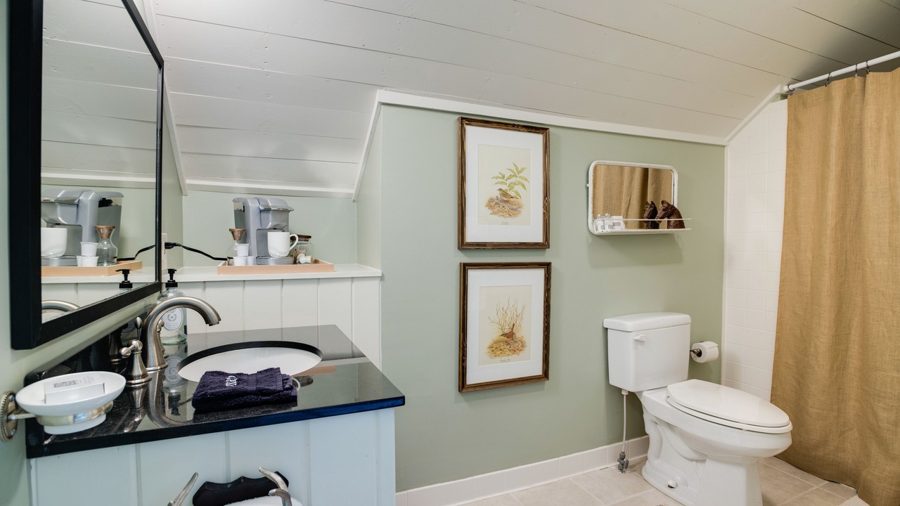 Photo of Bathroom in Lakemont
